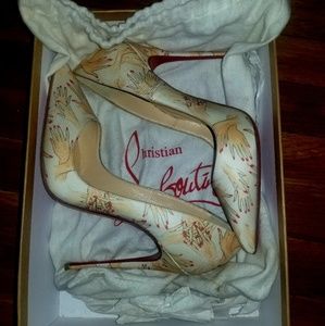 Christian Louboutin So Kate Pumps